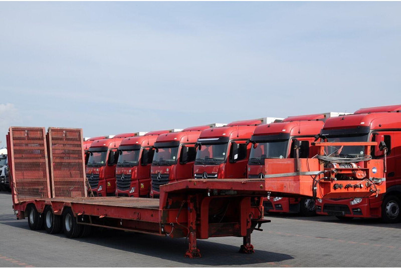 Crédit-bail de Verem NACZEPA LAWETA NISKOPODWOZIE / NAJAZDY HYDRAULICZNE / 3 OSIOWA / Verem NACZEPA LAWETA NISKOPODWOZIE / NAJAZDY HYDRAULICZNE / 3 OSIOWA /: photos 10 Crédit-bail de Verem NACZEPA LAWETA NISKOPODWOZIE / NAJAZDY HYDRAULICZNE / 3 OSIOWA / Verem NACZEPA LAWETA NISKOPODWOZIE / NAJAZDY HYDRAULICZNE / 3 OSIOWA /: photos 10