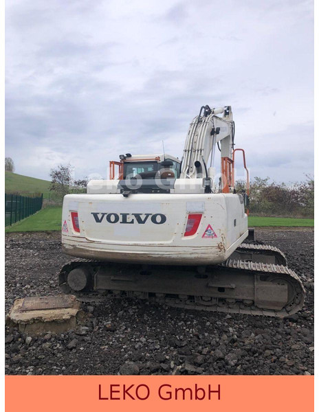Volvo EC220DL - Pelle sur chenille: photos 3 Volvo EC220DL - Pelle sur chenille: photos 3
