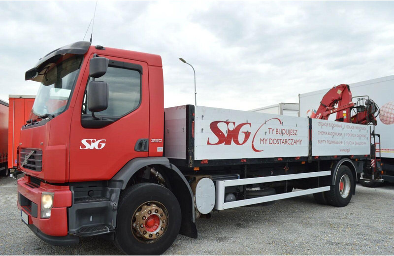 Volvo FE 18.320 FLATBED CRANE - Camion plateau, Camion grue: photos 2 Volvo FE 18.320 FLATBED CRANE - Camion plateau, Camion grue: photos 2