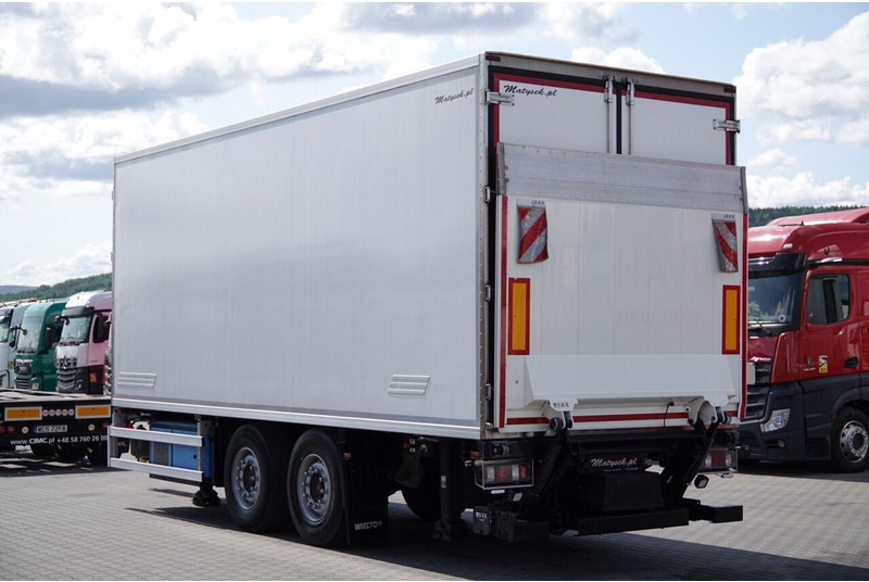 Wielton PRZYCZEPA CHŁODNIA / IGLOOCAR / THERMO KING - FRIGOBLOCK / WINDA - Remorque frigorifique: photos 4 Wielton PRZYCZEPA CHŁODNIA / IGLOOCAR / THERMO KING - FRIGOBLOCK / WINDA - Remorque frigorifique: photos 4