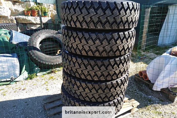 FACTORY Retread 285/70R19.5 Truck Tyres | Quarry Tread | Heavy-Duty  | Export Ready - Pneu: photos 3 FACTORY Retread 285/70R19.5 Truck Tyres | Quarry Tread | Heavy-Duty  | Export Ready - Pneu: photos 3