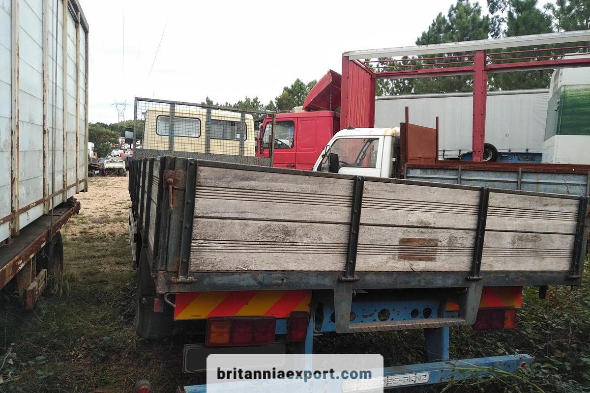 MERCEDES-BENZ 1314 | OM366 6 Cylinder | 4x2 6 Tyres | 13 Ton | On Springs - Camion plateau: photos 5 MERCEDES-BENZ 1314 | OM366 6 Cylinder | 4x2 6 Tyres | 13 Ton | On Springs - Camion plateau: photos 5