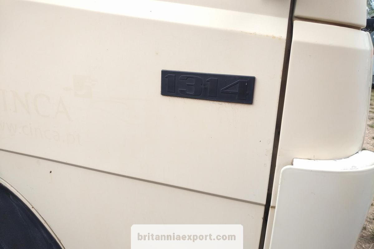 MERCEDES-BENZ 1314 | OM366 6 Cylinder | 4x2 6 Tyres | 13 Ton | On Springs - Camion plateau: photos 3 MERCEDES-BENZ 1314 | OM366 6 Cylinder | 4x2 6 Tyres | 13 Ton | On Springs - Camion plateau: photos 3