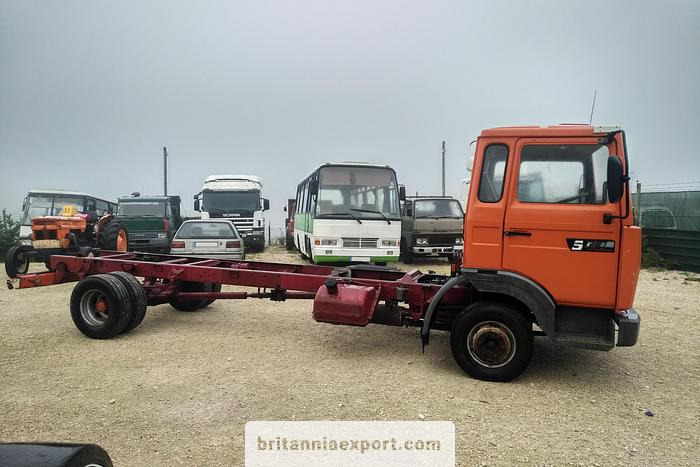 RENAULT Midliner S120 Turbo 7.7 Ton Chassis Cab Truck | ZF Manual | - Châssis cabine: photos 4 RENAULT Midliner S120 Turbo 7.7 Ton Chassis Cab Truck | ZF Manual | - Châssis cabine: photos 4
