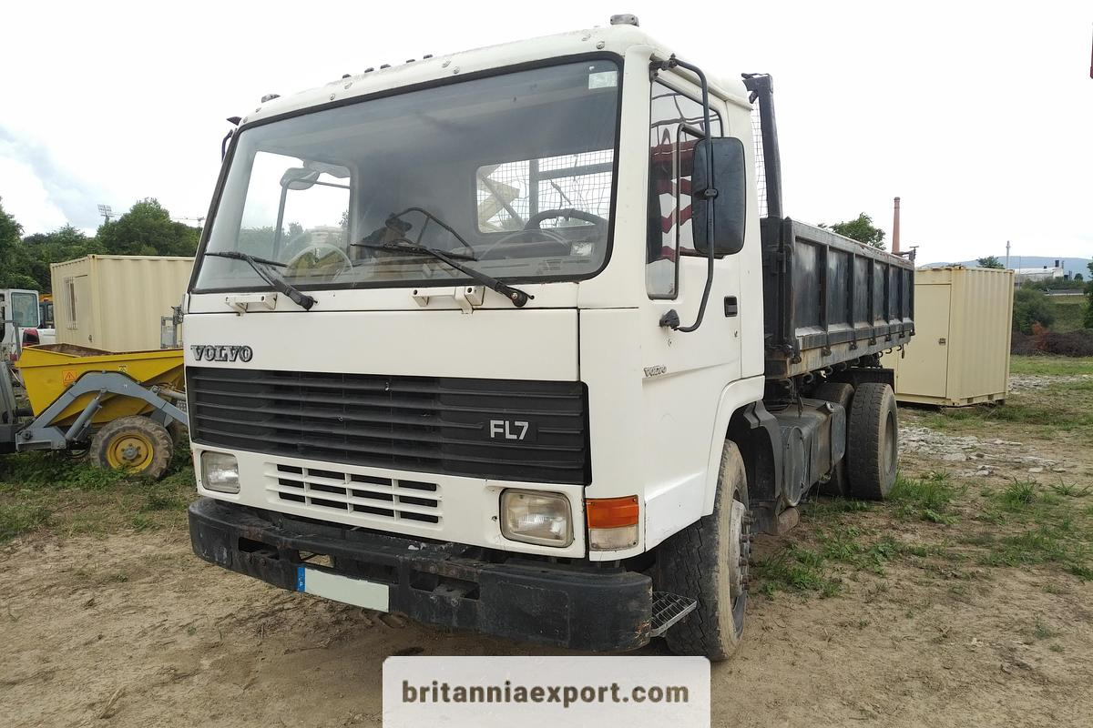 VOLVO FL7 260 HP 6 Cylinder | 19 Ton 3-Way Tipper Truck - Camion benne: photos 5 VOLVO FL7 260 HP 6 Cylinder | 19 Ton 3-Way Tipper Truck - Camion benne: photos 5