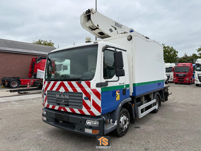 MAN TGL 12.210 EURO 5 - MANUAL - VERSALIFT VST-237-NF HEIGHT 14 M - BELGIUM TRUCK - TOP! - Camion, Camion grue: photos 1 MAN TGL 12.210 EURO 5 - MANUAL - VERSALIFT VST-237-NF HEIGHT 14 M - BELGIUM TRUCK - TOP! - Camion, Camion grue: photos 1