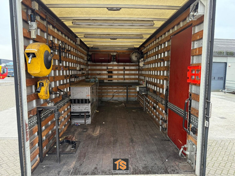 Camion fourgon DAF FA LF45G08 MANUAL - EURO 5 - WERKSTATT/WERKPLAATS/SERVICE WAGEN - APK/TUV 07/2026 - NL TRUCK - TOP!: photos 10 Camion fourgon DAF FA LF45G08 MANUAL - EURO 5 - WERKSTATT/WERKPLAATS/SERVICE WAGEN - APK/TUV 07/2026 - NL TRUCK - TOP!: photos 10