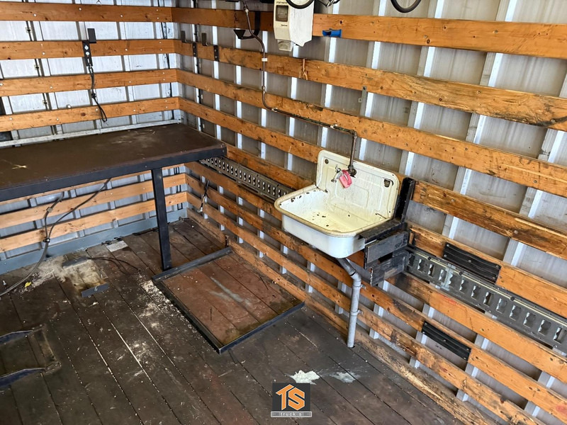 Camion fourgon DAF FA LF45G08 MANUAL - EURO 5 - WERKSTATT/WERKPLAATS/SERVICE WAGEN - APK/TUV 07/2026 - NL TRUCK - TOP!: photos 15 Camion fourgon DAF FA LF45G08 MANUAL - EURO 5 - WERKSTATT/WERKPLAATS/SERVICE WAGEN - APK/TUV 07/2026 - NL TRUCK - TOP!: photos 15