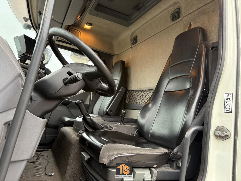 Camion fourgon DAF FA LF45G08 MANUAL - EURO 5 - WERKSTATT/WERKPLAATS/SERVICE WAGEN - APK/TUV 07/2026 - NL TRUCK - TOP!: photos 17 Camion fourgon DAF FA LF45G08 MANUAL - EURO 5 - WERKSTATT/WERKPLAATS/SERVICE WAGEN - APK/TUV 07/2026 - NL TRUCK - TOP!: photos 17