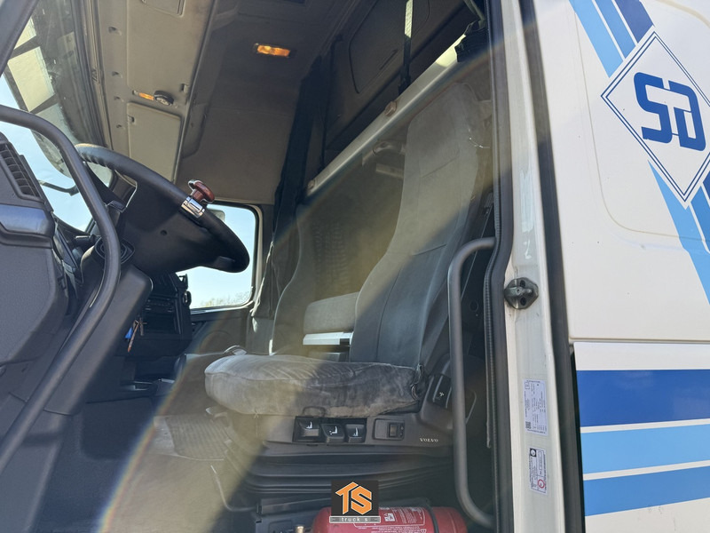 Volvo FH 400 GLOBETROTTER XL - BELGIUM TOP TRUCK - TUV 11/25 - Tracteur routier: photos 4 Volvo FH 400 GLOBETROTTER XL - BELGIUM TOP TRUCK - TUV 11/25 - Tracteur routier: photos 4