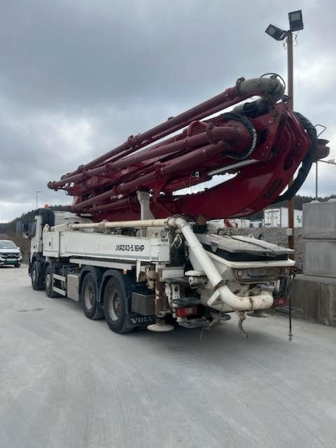 Volvo FMX500 8x4 / JUN JIN 43 mtr pump - Camion pompe: photos 4 Volvo FMX500 8x4 / JUN JIN 43 mtr pump - Camion pompe: photos 4