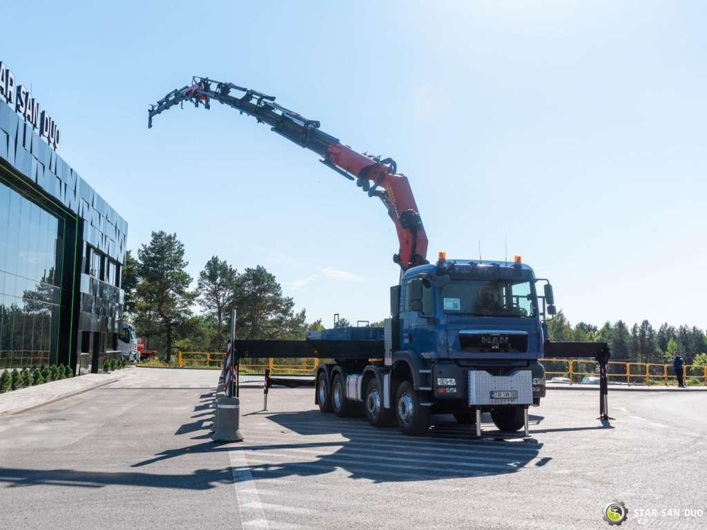 MAN TGA 35.440 8X6H PALFINGER 60002 Semi-trailer - Camion grue: photos 2 MAN TGA 35.440 8X6H PALFINGER 60002 Semi-trailer - Camion grue: photos 2