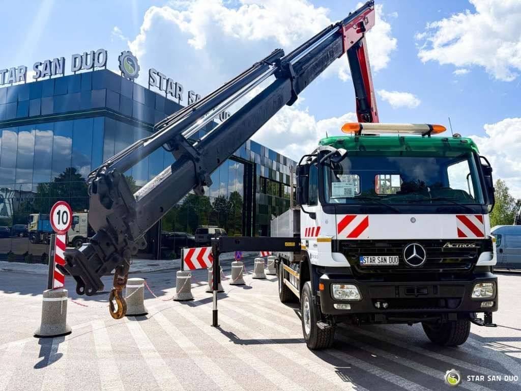 Mercedes-Benz ACTROS 2044A 4x4 Palfinger PK 20002 hds Crane - Camion grue: photos 4 Mercedes-Benz ACTROS 2044A 4x4 Palfinger PK 20002 hds Crane - Camion grue: photos 4
