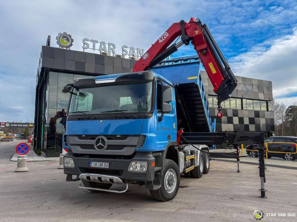 Mercedes-Benz ACTROS 3341 6x6 HMF 4220 K4 CRANE KIPPER - Camion benne: photos 2 Mercedes-Benz ACTROS 3341 6x6 HMF 4220 K4 CRANE KIPPER - Camion benne: photos 2
