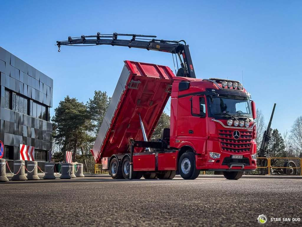 Mercedes-Benz AROCS 3358L 6x4 HIAB 192X-HIPRO E-6 Crane Kippe - Camion grue: photos 3 Mercedes-Benz AROCS 3358L 6x4 HIAB 192X-HIPRO E-6 Crane Kippe - Camion grue: photos 3