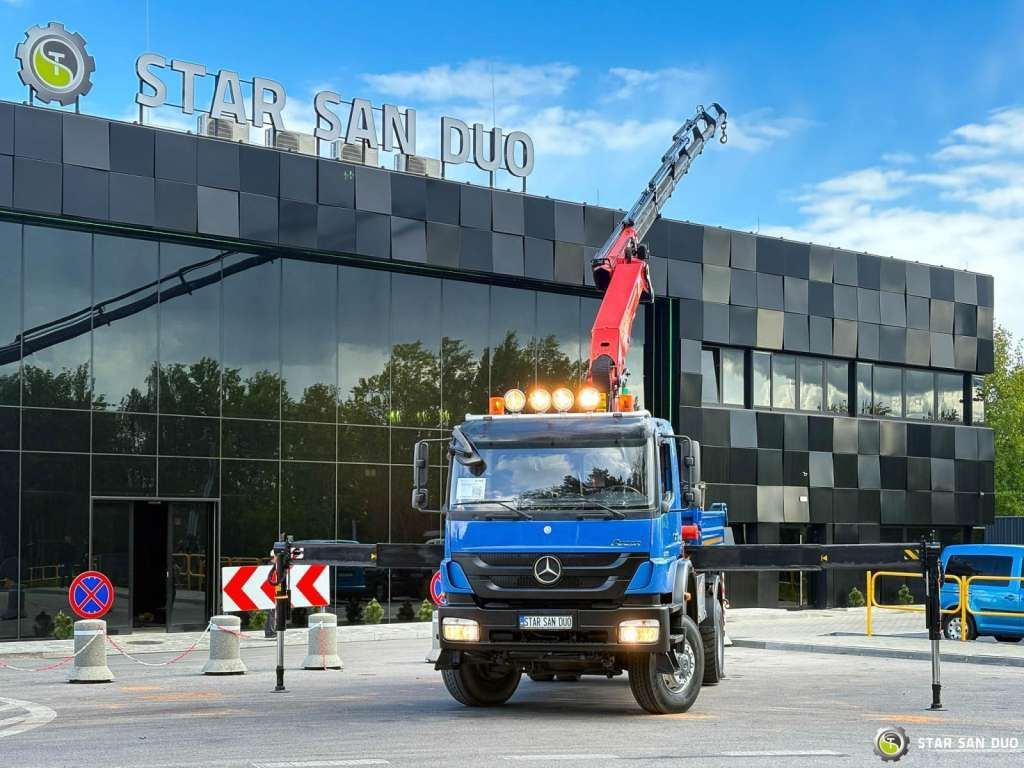 Mercedes-Benz AXOR 1833 4x4 Palfinger PK 22002 EH Crane Winch - Camion grue: photos 3 Mercedes-Benz AXOR 1833 4x4 Palfinger PK 22002 EH Crane Winch - Camion grue: photos 3