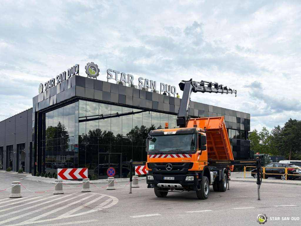 Mercedes-Benz Actros 1841 AK 4x4 Hiab 288E-7 Crane Kipper - Camion grue: photos 2 Mercedes-Benz Actros 1841 AK 4x4 Hiab 288E-7 Crane Kipper - Camion grue: photos 2