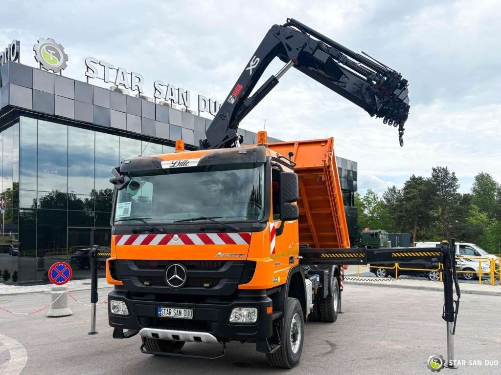 Mercedes-Benz Actros 1841 AK 4x4 Hiab 288E-7 Crane Kipper - Camion grue: photos 4 Mercedes-Benz Actros 1841 AK 4x4 Hiab 288E-7 Crane Kipper - Camion grue: photos 4