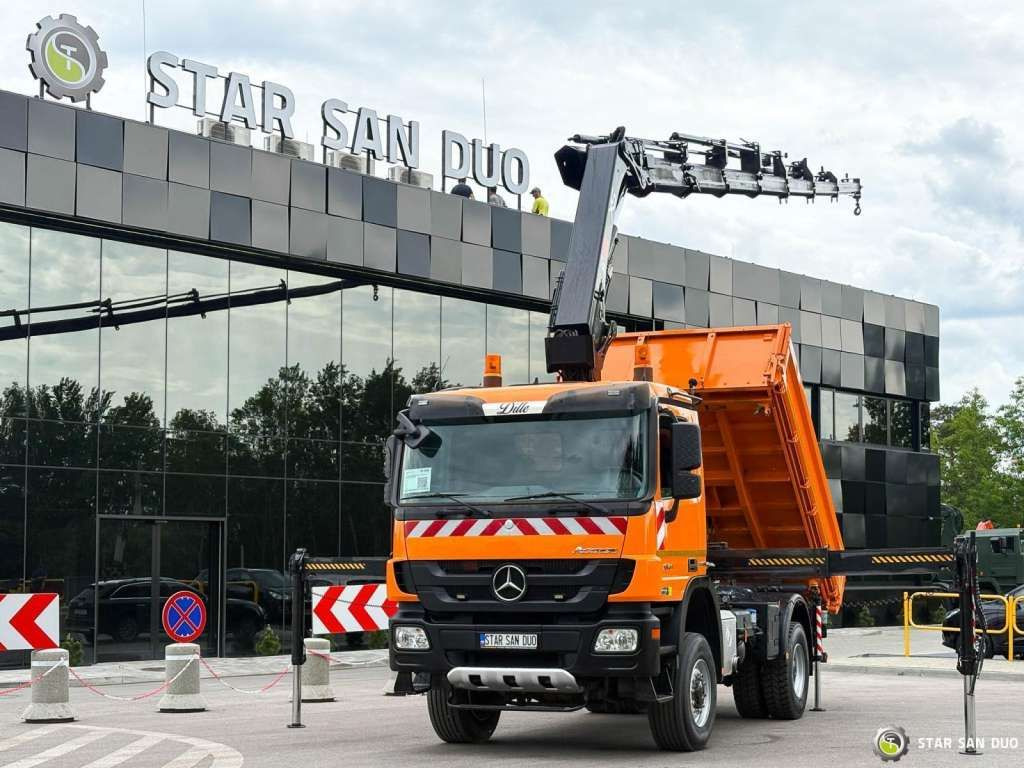 Mercedes-Benz Actros 1841 AK 4x4 Hiab 288E-7 Crane Kipper - Camion grue: photos 5 Mercedes-Benz Actros 1841 AK 4x4 Hiab 288E-7 Crane Kipper - Camion grue: photos 5