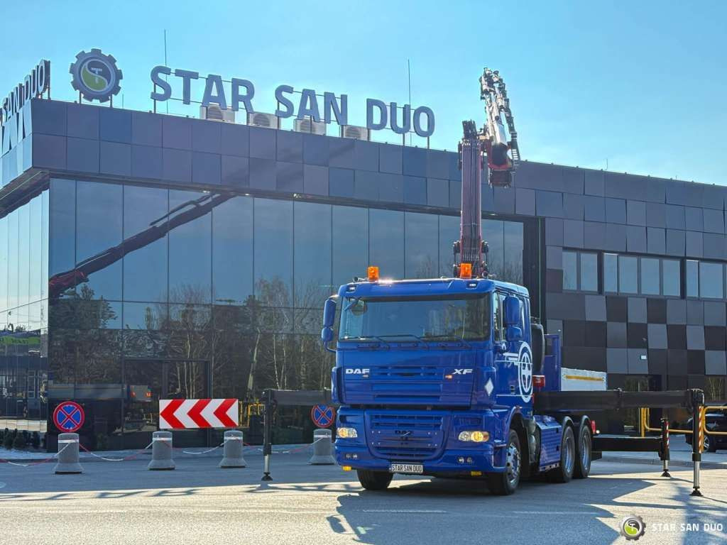 DAF XF 105.510 6x4 FASSI 450 FLY JIB Winch 5th - Tracteur routier: photos 3 DAF XF 105.510 6x4 FASSI 450 FLY JIB Winch 5th - Tracteur routier: photos 3
