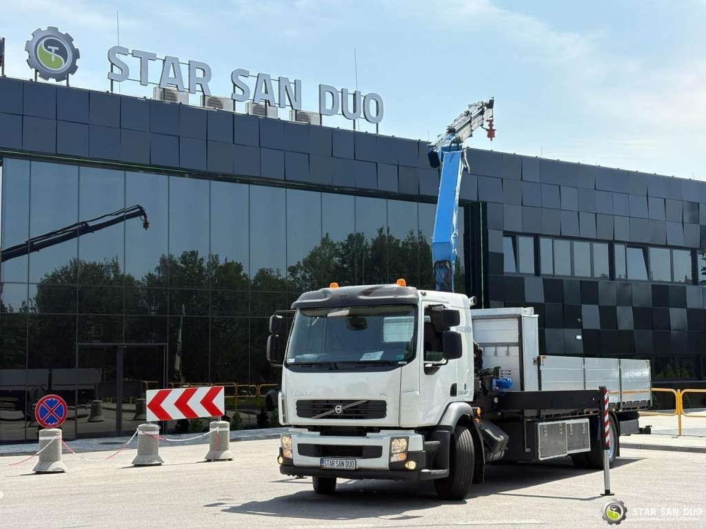Volvo FE 240 4x2 HMF 1560 K3 HDS Rotator Crane Kran - Camion grue: photos 5 Volvo FE 240 4x2 HMF 1560 K3 HDS Rotator Crane Kran - Camion grue: photos 5