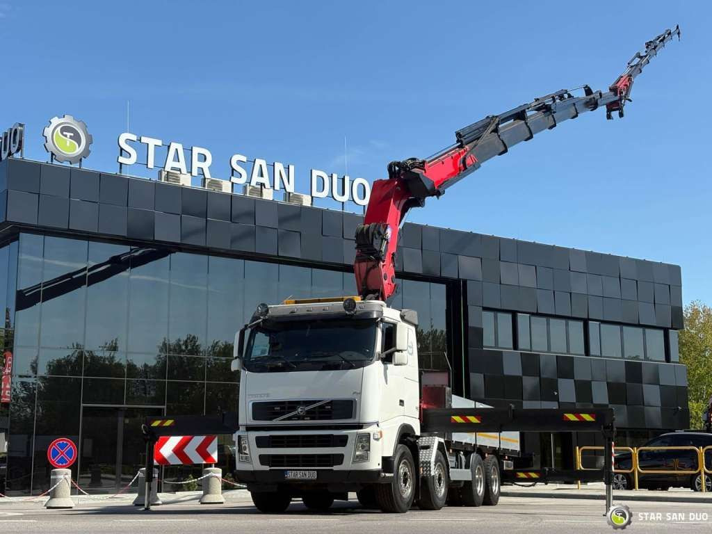 Volvo FH 520 8x4 HMF THOR K6 Fly Jib Euro 4 Winch - Camion grue: photos 1 Volvo FH 520 8x4 HMF THOR K6 Fly Jib Euro 4 Winch - Camion grue: photos 1