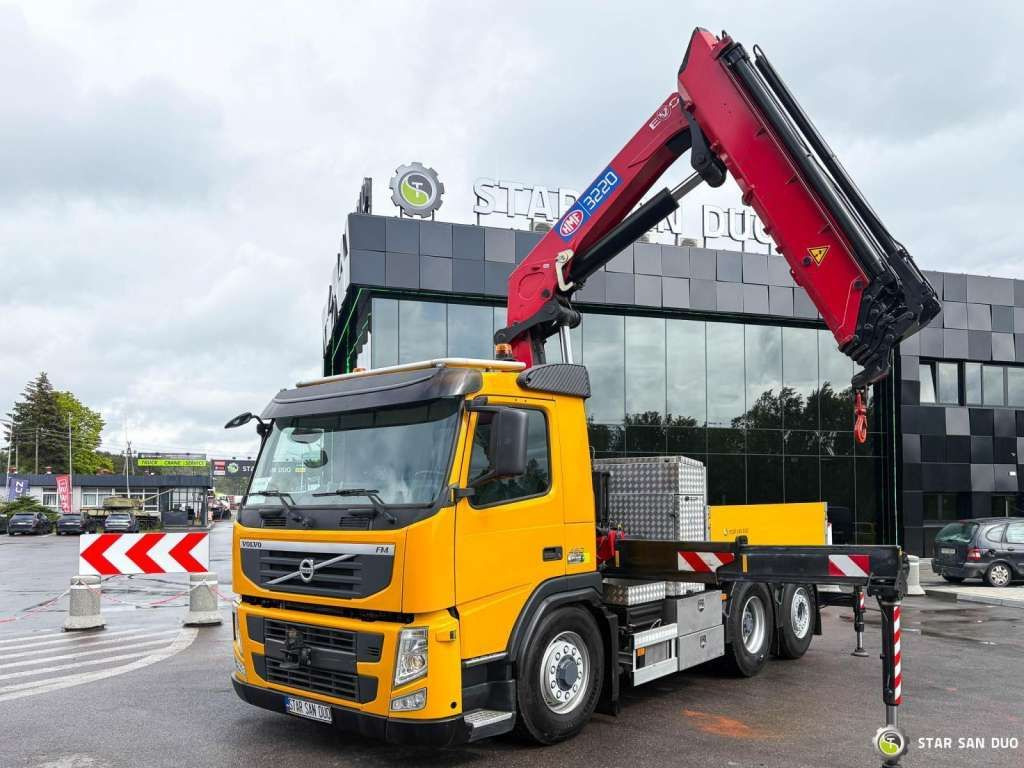 Volvo FM 460 6x4x4 HMF 3220 Crane HDS - Camion grue: photos 4 Volvo FM 460 6x4x4 HMF 3220 Crane HDS - Camion grue: photos 4