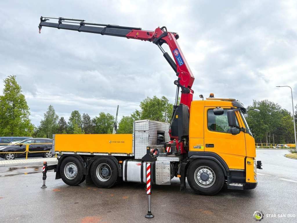 Volvo FM 460 6x4x4 HMF 3220 Crane HDS - Camion grue: photos 3 Volvo FM 460 6x4x4 HMF 3220 Crane HDS - Camion grue: photos 3