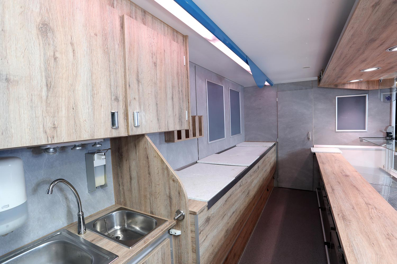 Camion magasin Wochenmarktmobil BORCO HÖHNS: photos 6 Camion magasin Wochenmarktmobil BORCO HÖHNS: photos 6