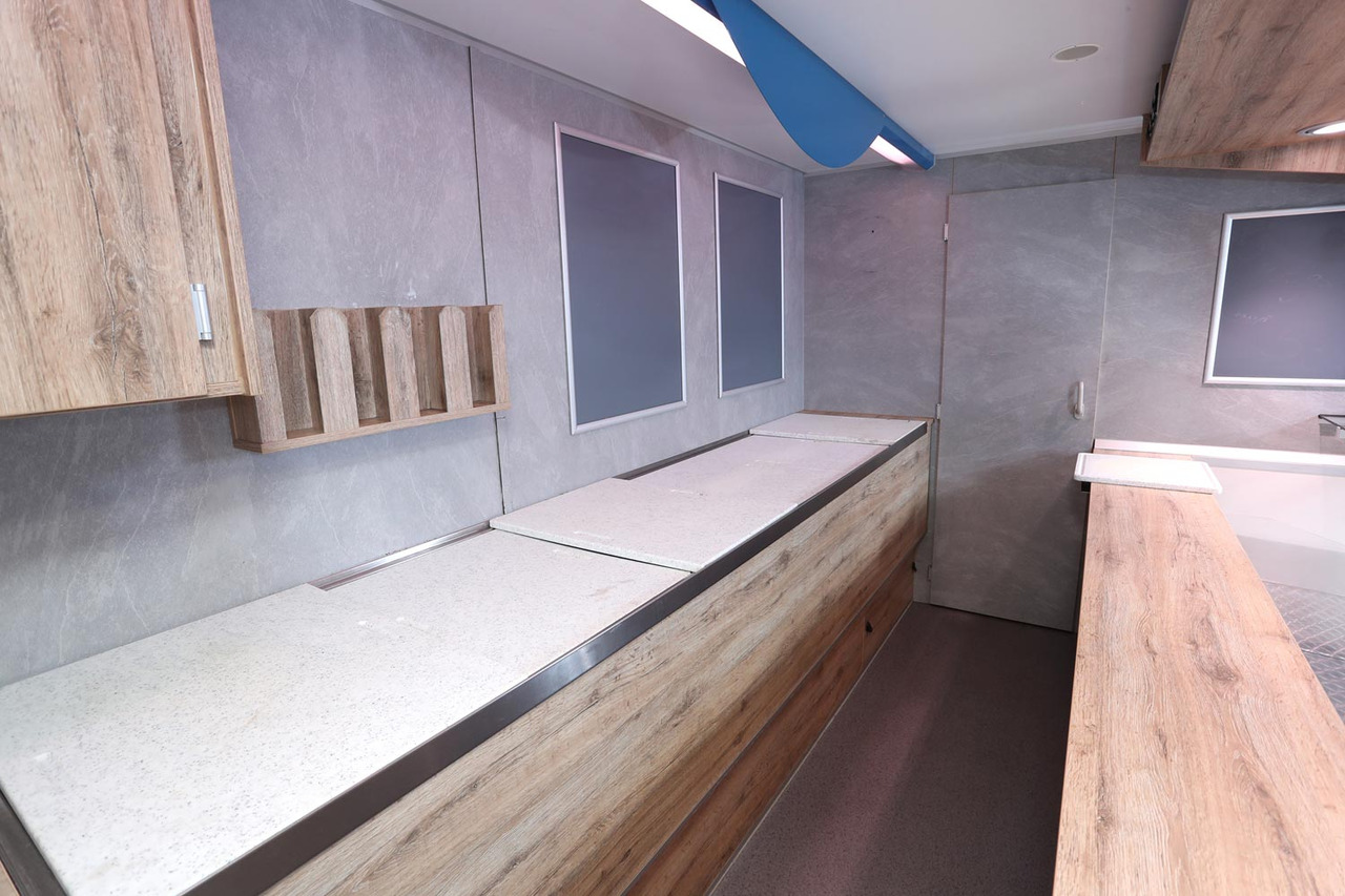 Camion magasin Wochenmarktmobil BORCO HÖHNS: photos 8 Camion magasin Wochenmarktmobil BORCO HÖHNS: photos 8