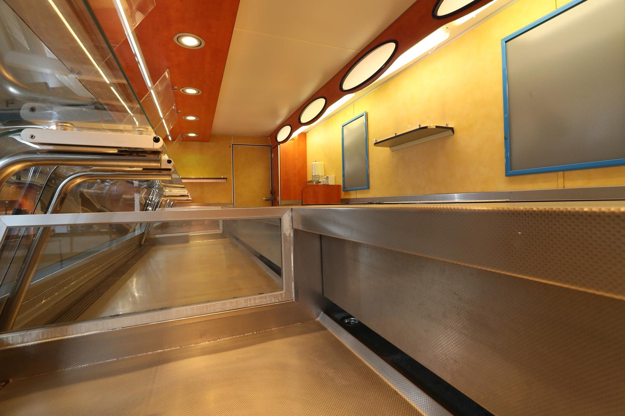 Wochenmarktmobil Tamhart - Camion magasin: photos 3 Wochenmarktmobil Tamhart - Camion magasin: photos 3