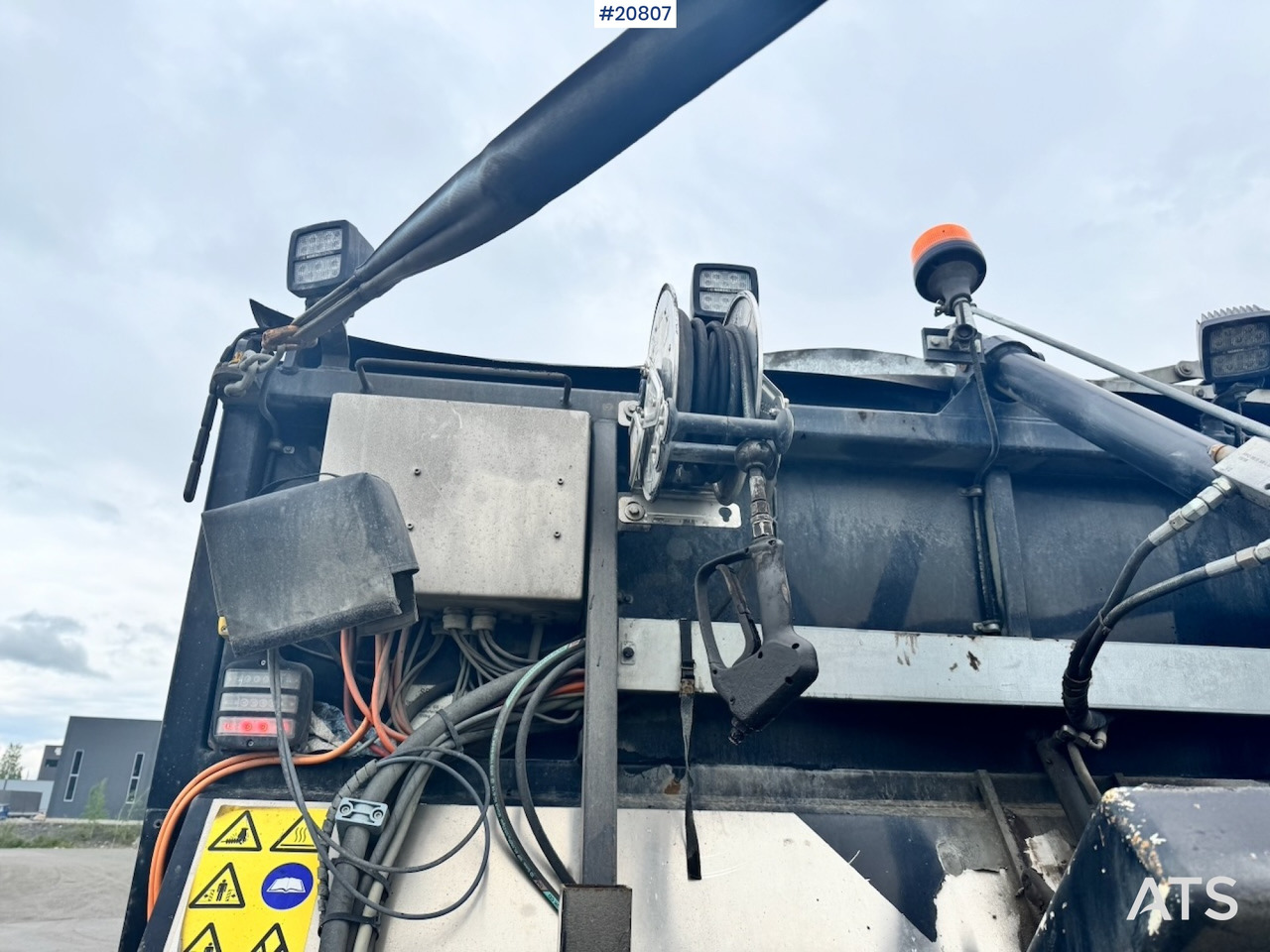 Camion, Travaux routiers Volvo FE320: photos 25