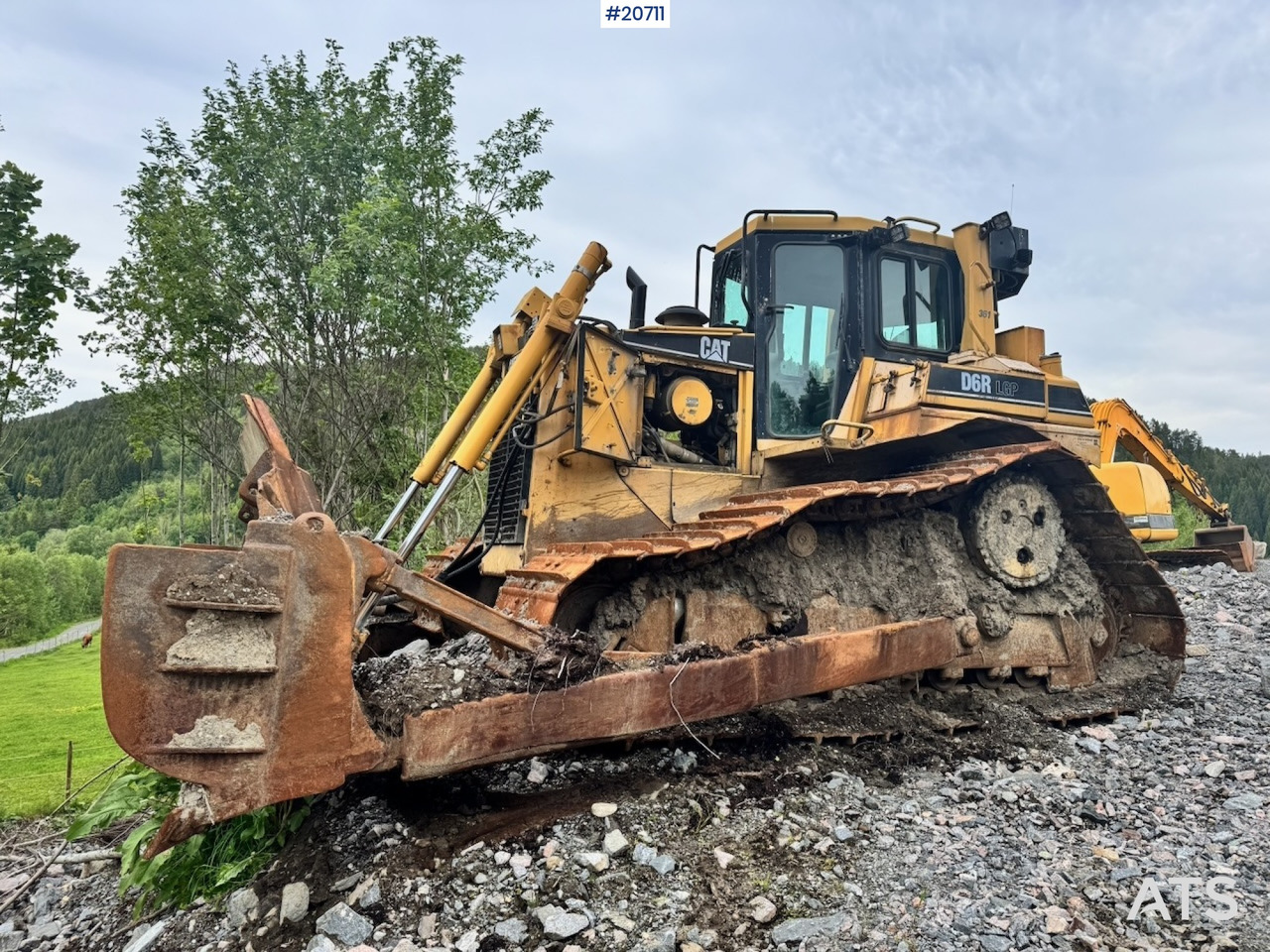 Caterpillar D6R LGP - Bulldozer: photos 2 Caterpillar D6R LGP - Bulldozer: photos 2