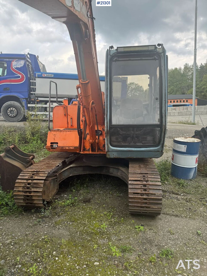 Hitachi EX60 - Pelle sur chenille: photos 4 Hitachi EX60 - Pelle sur chenille: photos 4