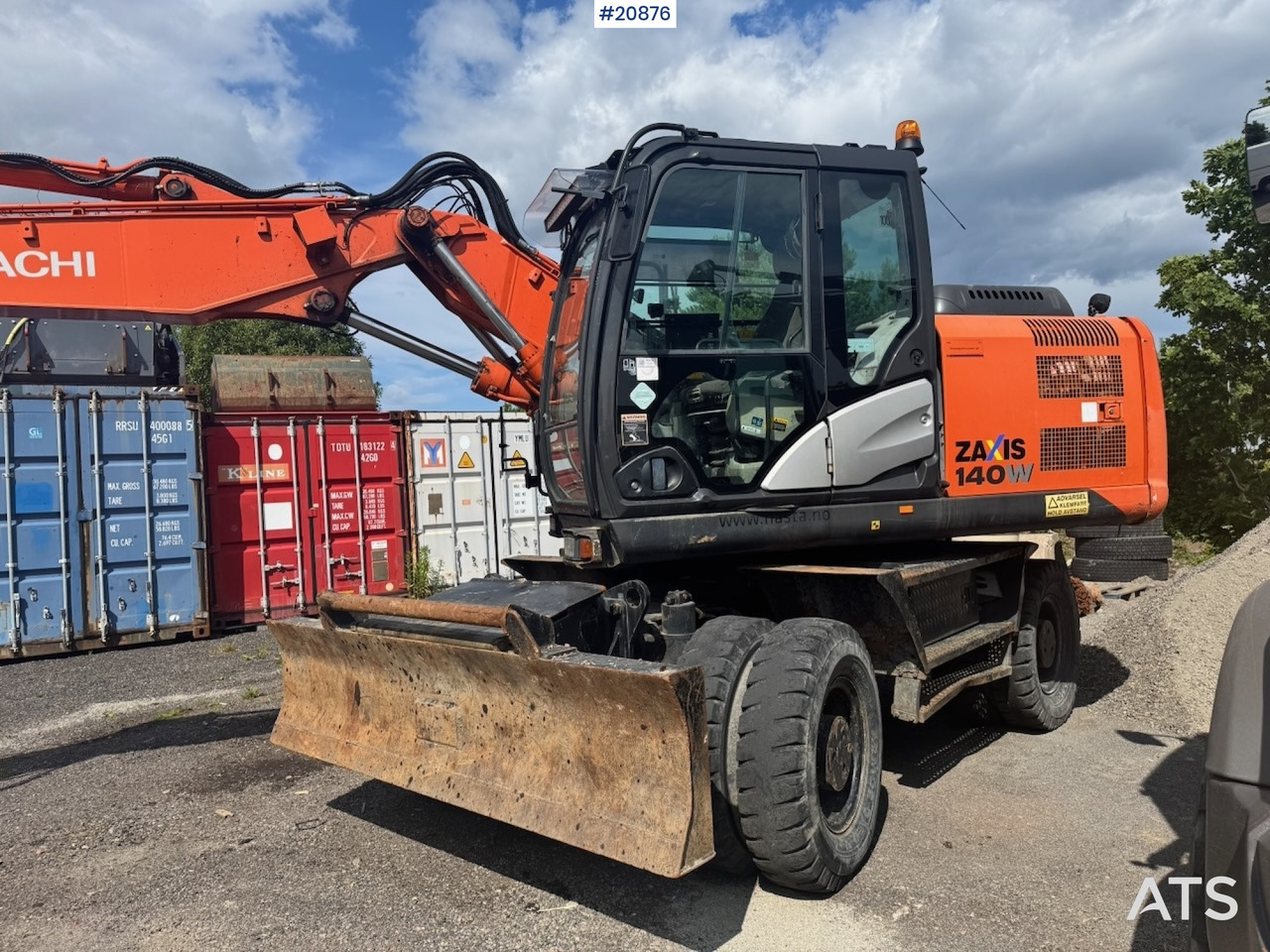 Hitachi ZX140W-5B - Pelle sur pneus: photos 4 Hitachi ZX140W-5B - Pelle sur pneus: photos 4