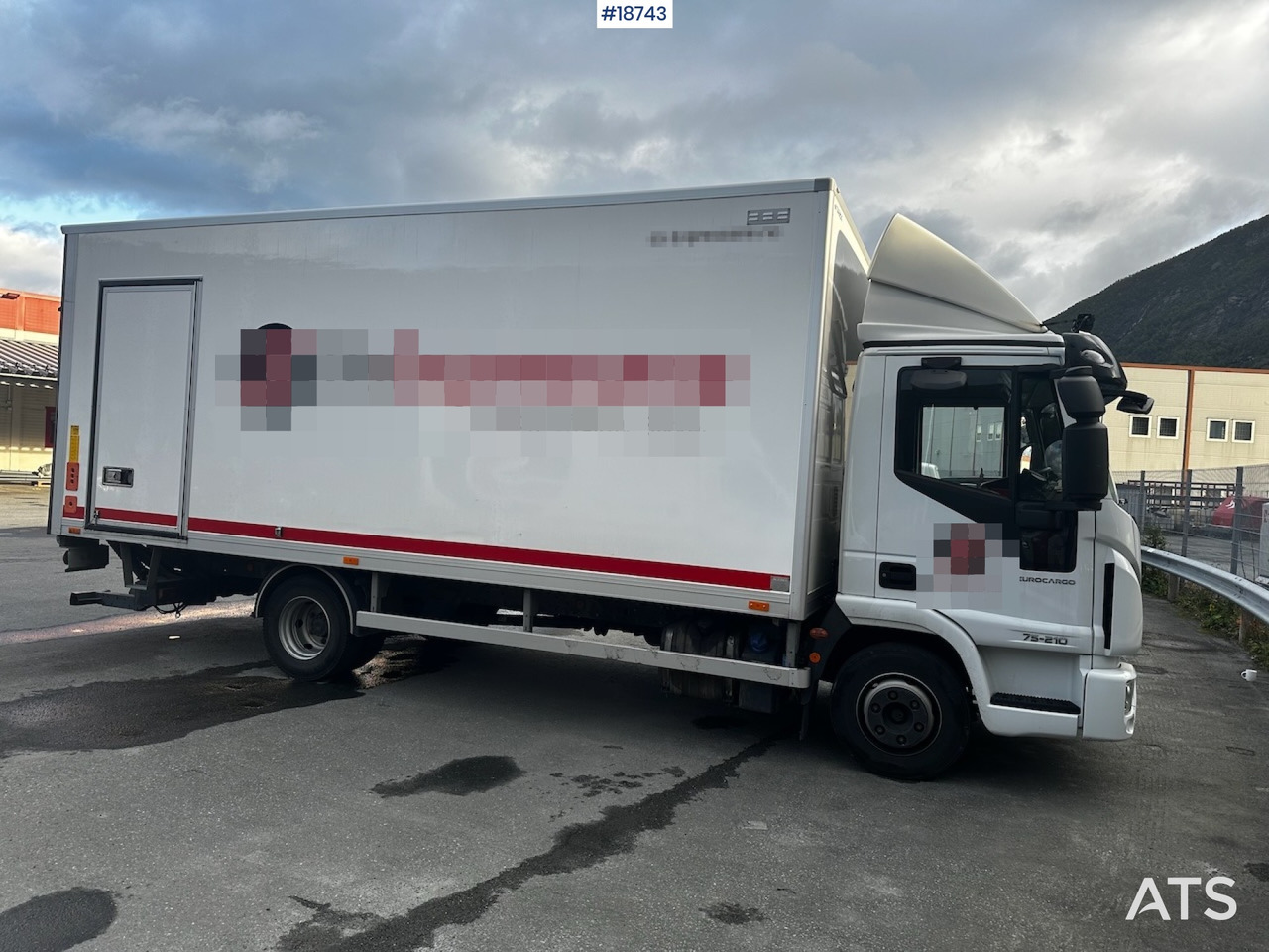 Iveco Eurocargo 75-210 - Camion fourgon: photos 3 Iveco Eurocargo 75-210 - Camion fourgon: photos 3