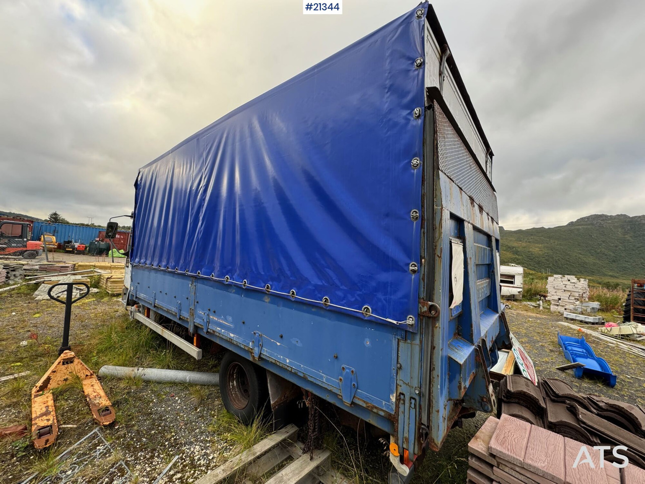 Iveco Eurocargo - Camion à rideaux coulissants: photos 3 Iveco Eurocargo - Camion à rideaux coulissants: photos 3