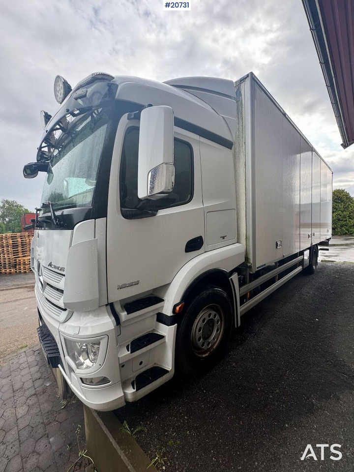 Camion fourgon Mercedes Actros 1833: photos 9