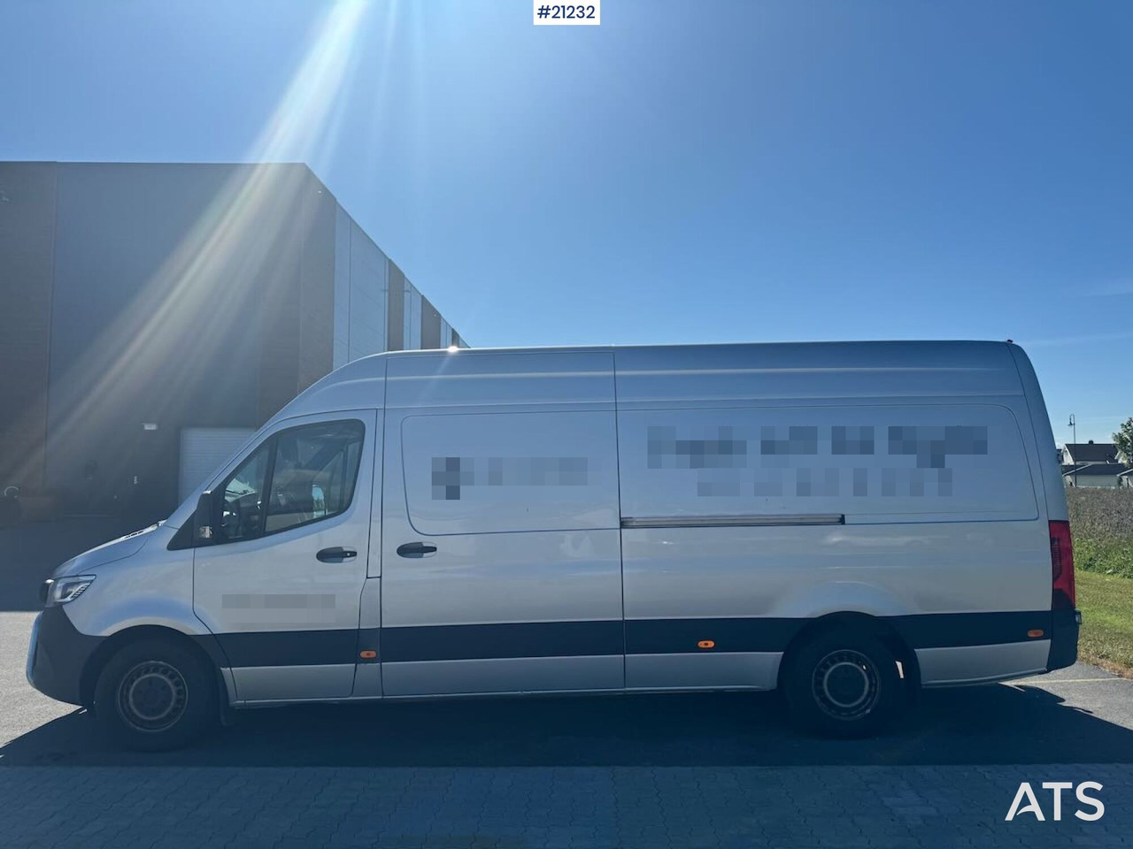 Mercedes SPRINTER - Fourgon utilitaire: photos 4 Mercedes SPRINTER - Fourgon utilitaire: photos 4