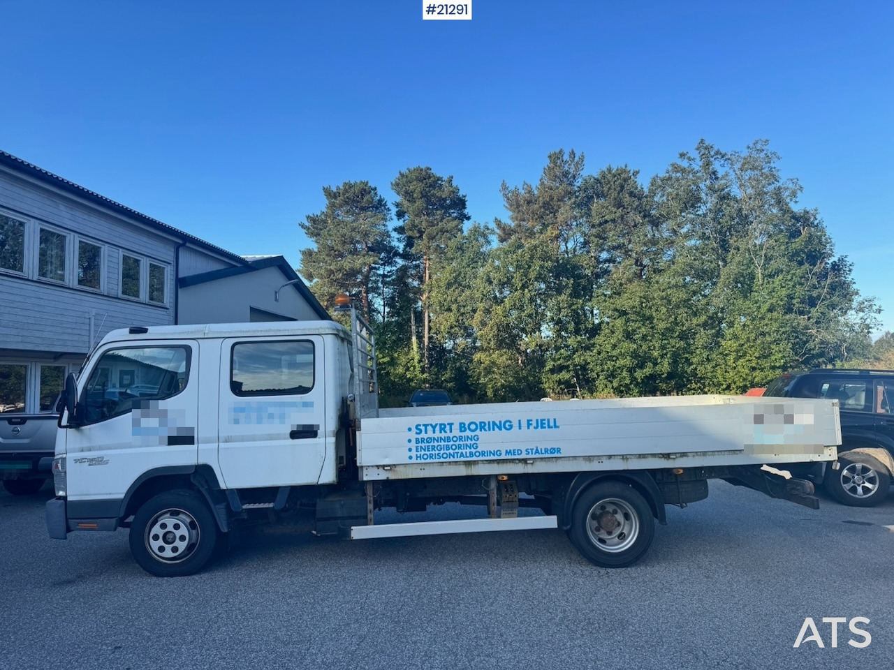 Mitsubishi Fuso Canter - Camion plateau: photos 3 Mitsubishi Fuso Canter - Camion plateau: photos 3