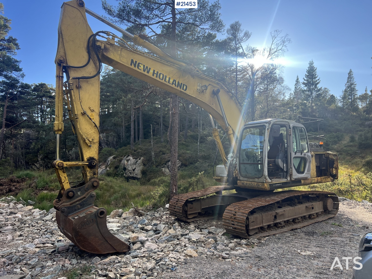 New Holland E215 - Pelle sur chenille: photos 1 New Holland E215 - Pelle sur chenille: photos 1