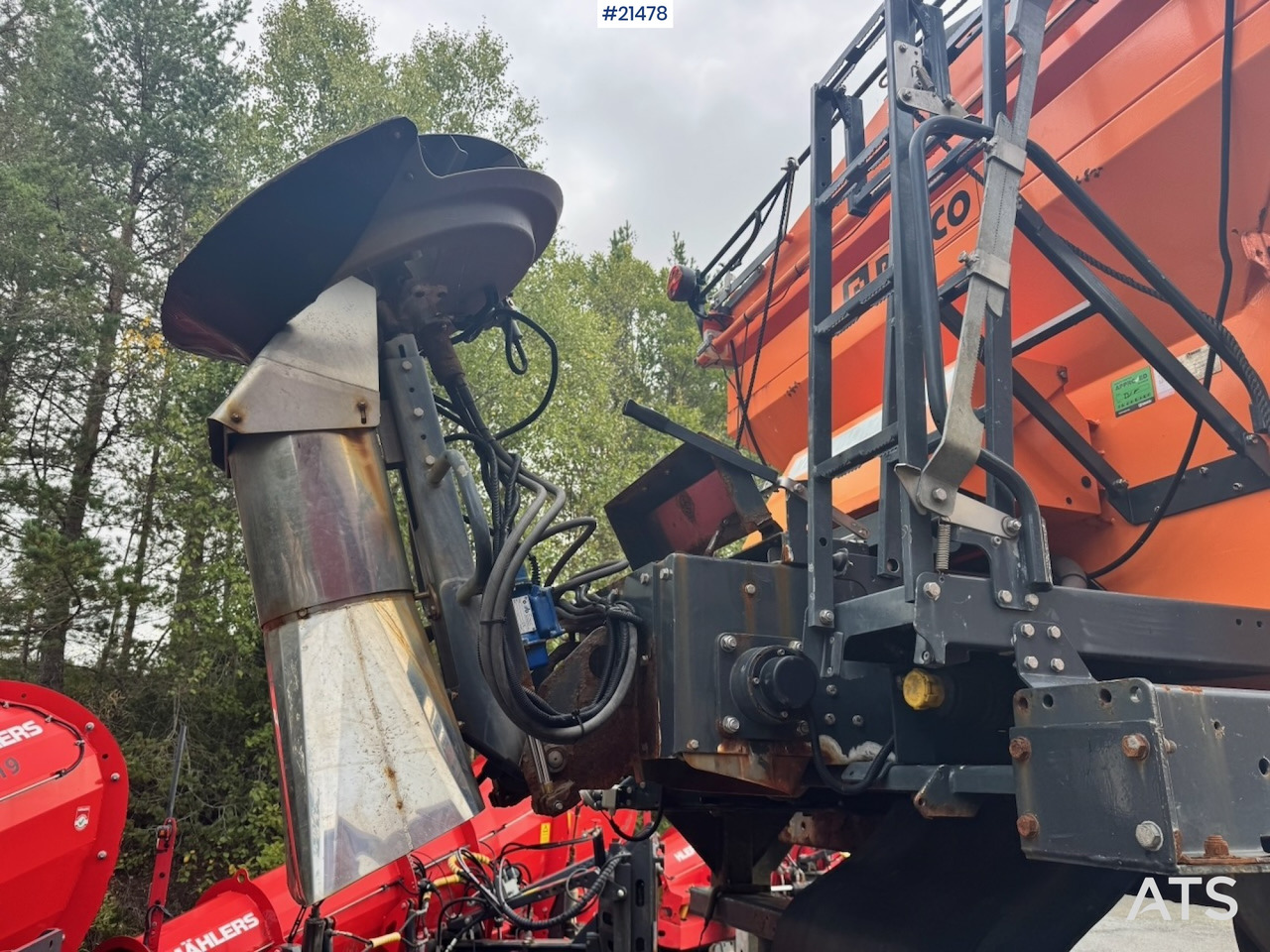 Epandeur de sable Rasco L4500: photos 11 Epandeur de sable Rasco L4500: photos 11