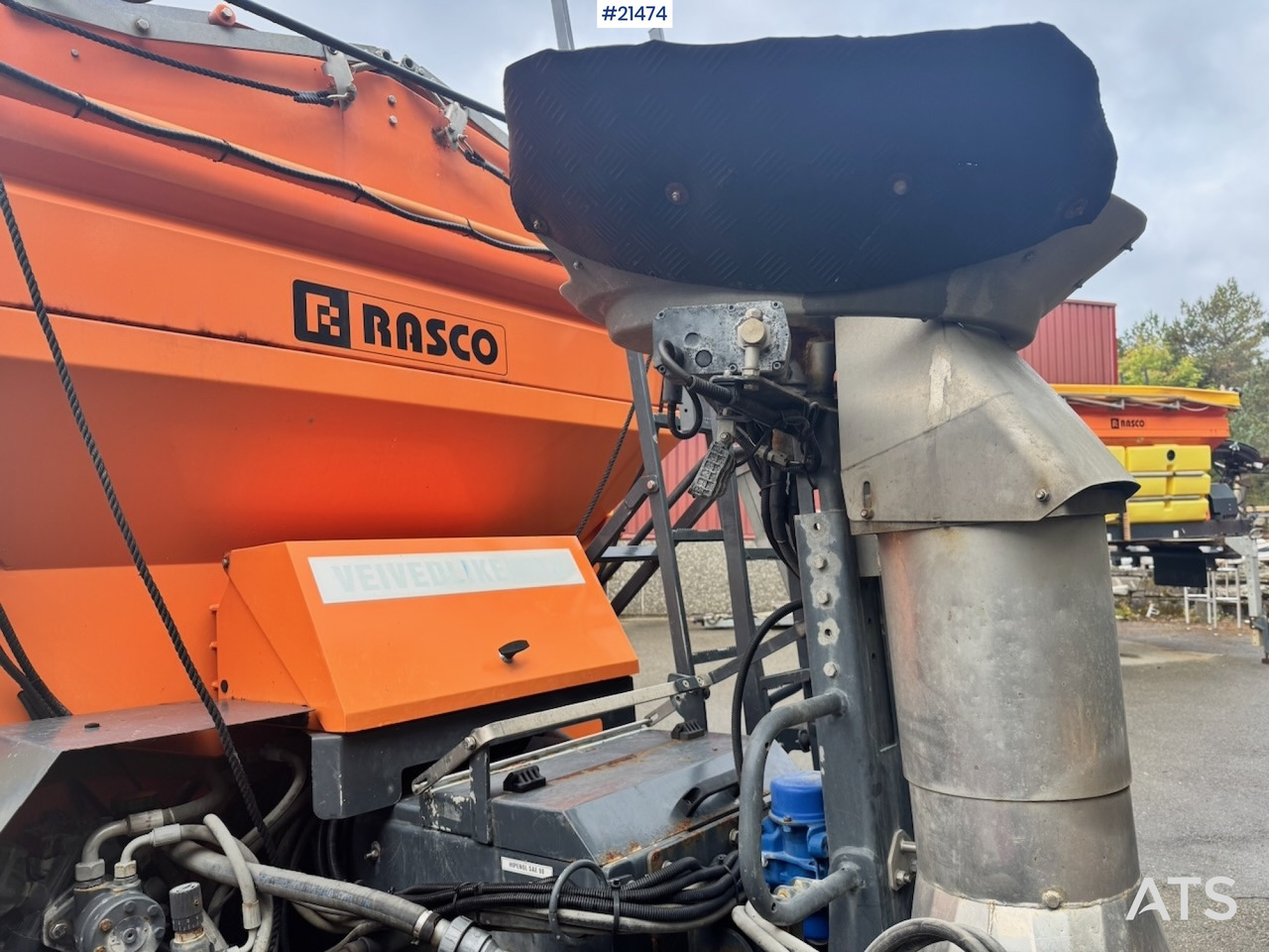 Epandeur de sable Rasco L5800: photos 10 Epandeur de sable Rasco L5800: photos 10