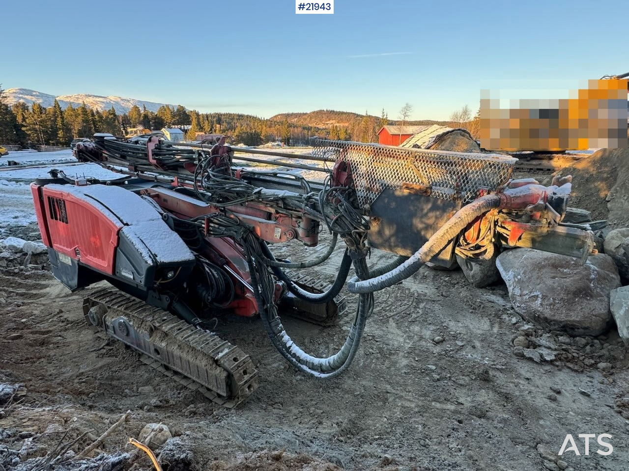 Sandvik Dino DC400RI Borerigg. Overhalt motor og hammer SE VIDEO - Foreuse: photos 3 Sandvik Dino DC400RI Borerigg. Overhalt motor og hammer SE VIDEO - Foreuse: photos 3