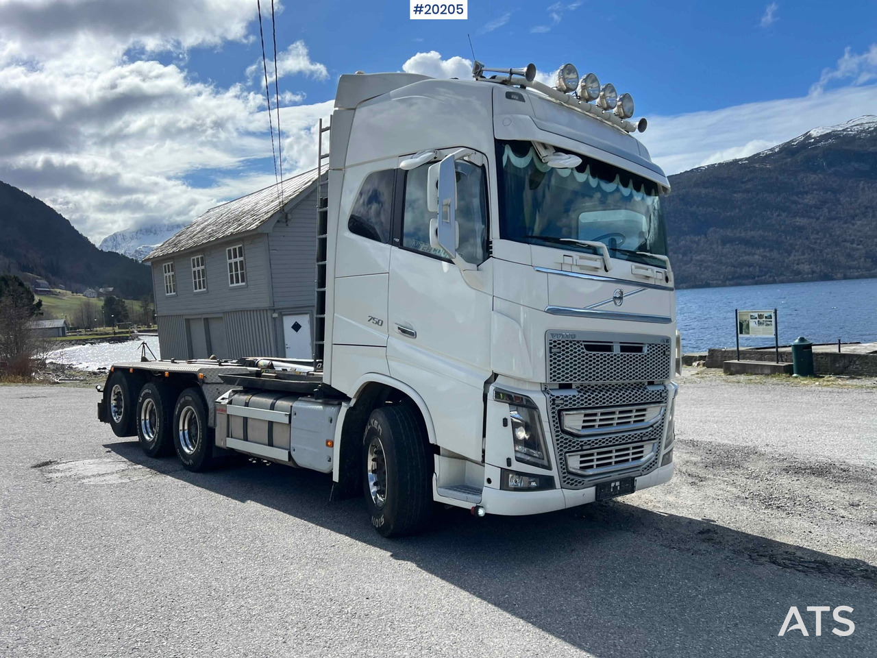 Volvo FH16 750 - Camion ampliroll: photos 3 Volvo FH16 750 - Camion ampliroll: photos 3