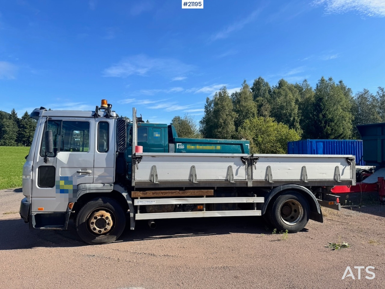 Volvo FL250 - Camion plateau: photos 3 Volvo FL250 - Camion plateau: photos 3