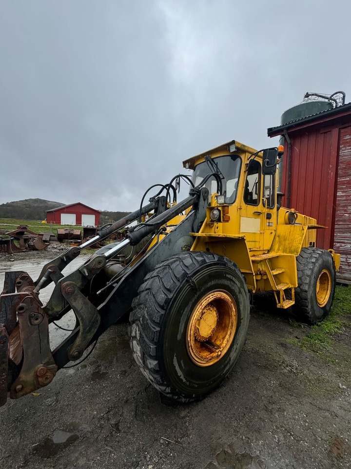 Volvo L90 - Chargeuse sur pneus: photos 2 Volvo L90 - Chargeuse sur pneus: photos 2