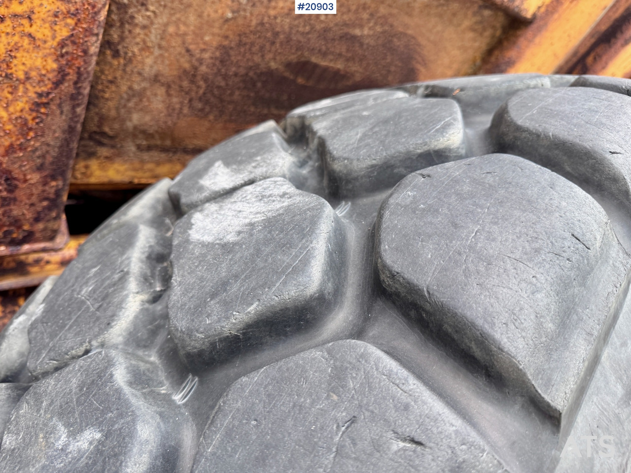 Yokohama RB31- 20.5R25 - Roue complète pour Engins de chantier: photos 4 Yokohama RB31- 20.5R25 - Roue complète pour Engins de chantier: photos 4