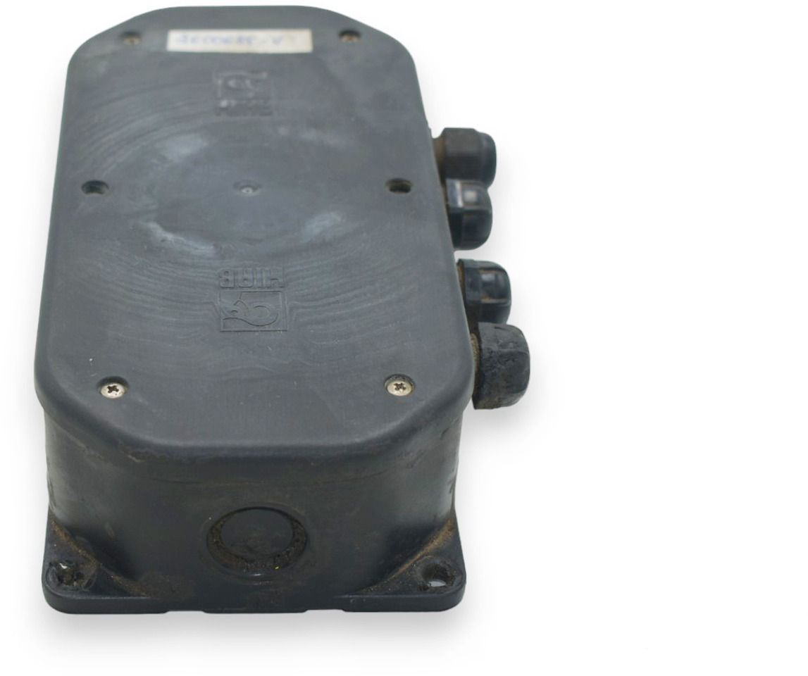 Used column connection electronic box 3600688-U - Pièces de rechange pour Grue auxiliaire: photos 1 Used column connection electronic box 3600688-U - Pièces de rechange pour Grue auxiliaire: photos 1