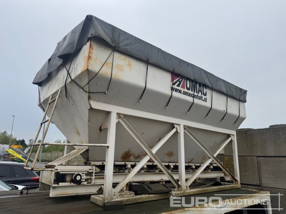 1988 JUMBO TV280C Tri-axle Split Spreader Trailer, Watertank, Hatz 1D41C engine, Conveyorbelt (Dutch Export Docs. Available) - Remorque isothermique: photos 2 1988 JUMBO TV280C Tri-axle Split Spreader Trailer, Watertank, Hatz 1D41C engine, Conveyorbelt (Dutch Export Docs. Available) - Remorque isothermique: photos 2